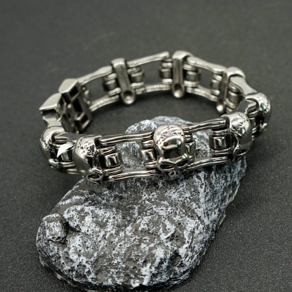 Retro Personalized Men's Skull Motorcycle Bracelet, Single-Speed Skull Titanium Steel Bracelet