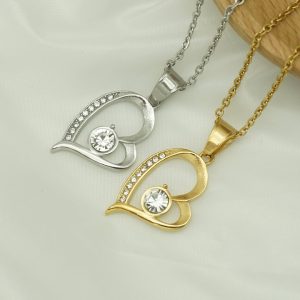 Heart-shaped stainless steel diamond-encrusted love pendant, Valentine's Day 520 necklace gift.