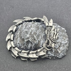 Retro Dragon Head and Spine Bracelet, Majestic Titanium Steel Dragon Shape with Dragon Scale Bracelet