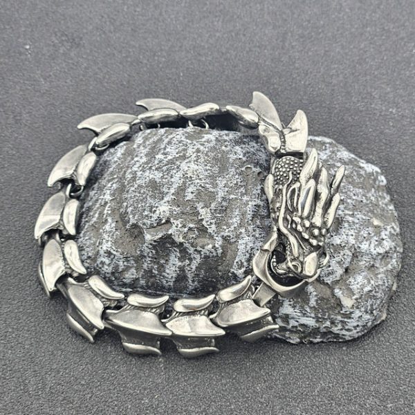 Retro Dragon Head and Spine Bracelet, Majestic Titanium Steel Dragon Shape with Dragon Scale Bracelet