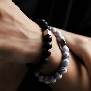 Cracked bead bracelets for men, geometric square bracelets, personalized design, new style, versatile accessories for women, simple and light luxury accessories