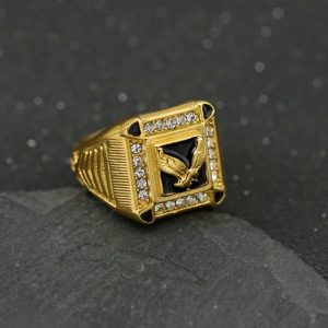 Full Diamond Eagle Titanium Steel Ring, Majestic Men's Eagle-themed Ring with Surrounding Diamond Embedding