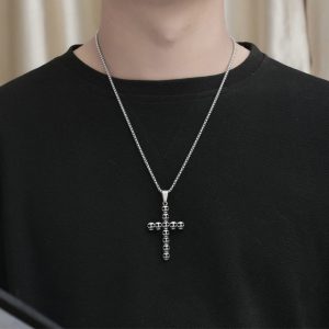 European and American skull cross necklace retro trend gothic titanium steel pendant halloween accessories