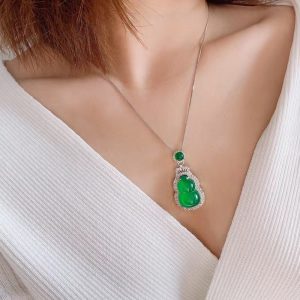 Green Agate Hanging Pendant Necklace with Embroidered Beads, Elegant Jade Pendant Birthday Gift