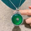 A versatile birthday gift, this jadeite necklace features an inlaid emerald green pendant with a 30*30 main stone. - 图片 2