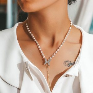 Personalized pearl butterfly necklace ins trendy versatile niche pendant cold style light luxury collarbone